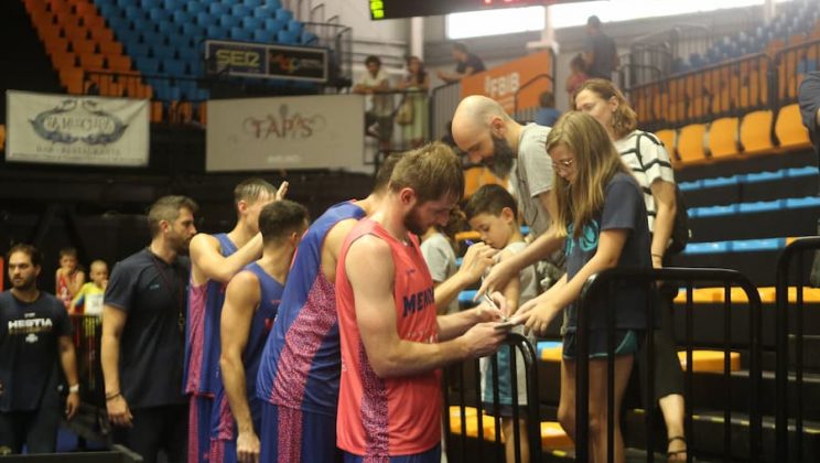 Club Bàsquet Menorca. Entrenamiento a puerta abierta