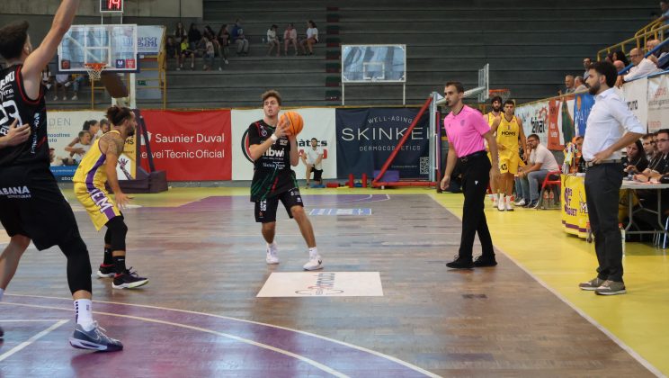 OWEN LONG ABANDONA EL FIBWI PALMA BÀSQUET