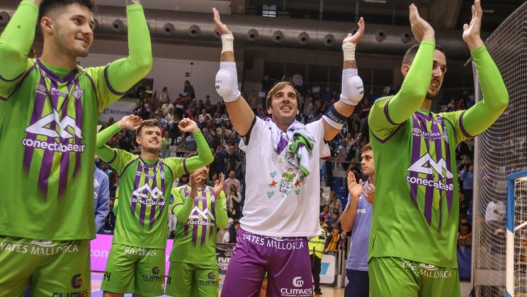 Del 0-3 en dos minutos del debut… a un récord para la historia