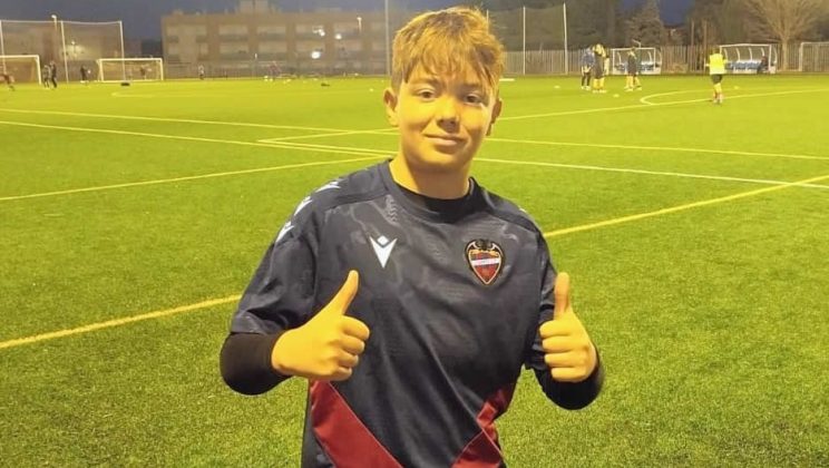 Juan Blas, la «Muralla» balear, sigue creciendo en su carrera