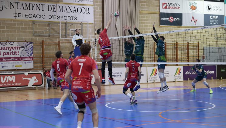Un ConectaBalear Manacor «in crescendo» vence a Almería 3-0