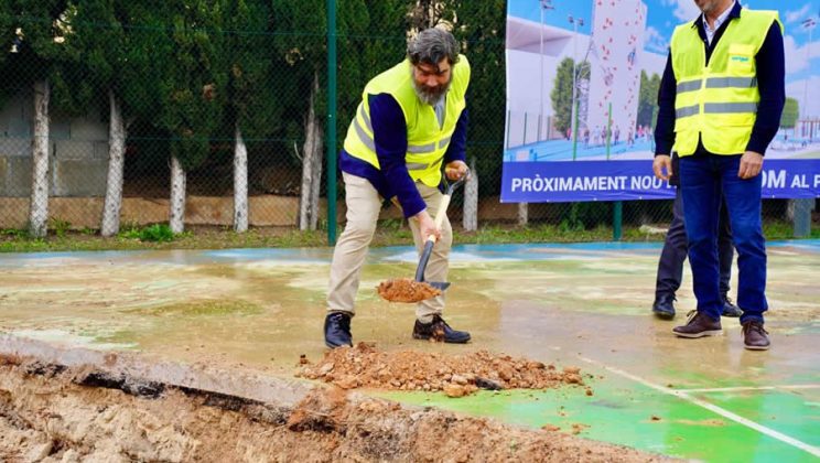 El Consell de Mallorca pone la primera piedra de dos nuevos rocódromos en el Polideportivo Sant Ferran