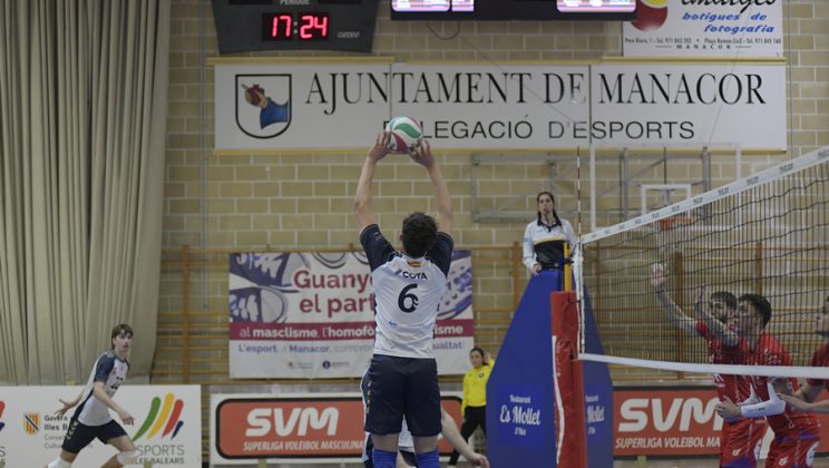 Club Voley Palma da la cara pero no suma en el derbi balear (3-1)