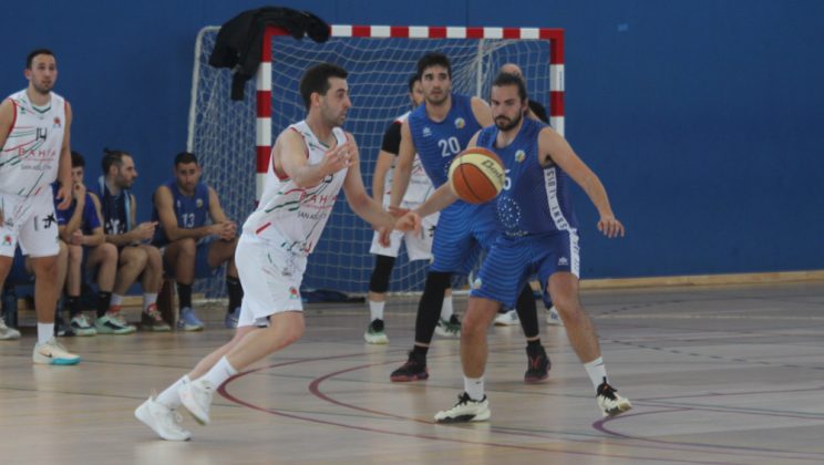 Los favoritos de la Lliga Escribano masculina abren brecha