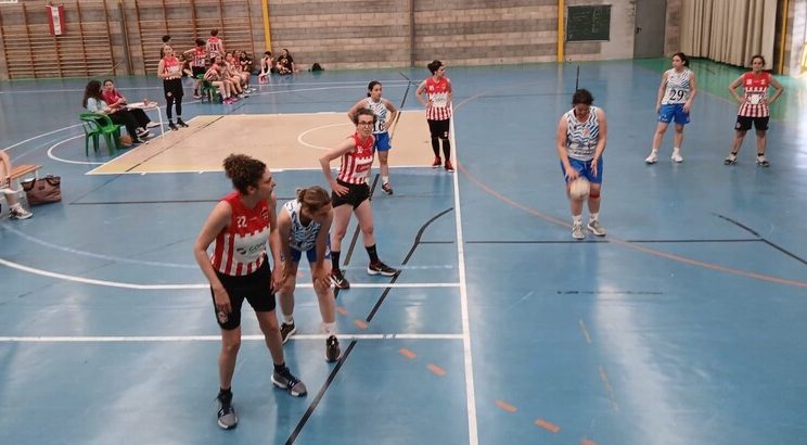 Basquet Manacor. LAS CHICAS DEL INFANTIL FEMENINO APC ASESORÍA SE PROCLAMAN PRIMERAS DE LIGA A FALTA DE UNA JORNADA