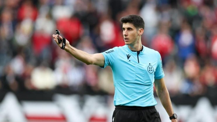Mateu Busquets Ferrer será árbitro internacional a partir de la temporada 2025/26