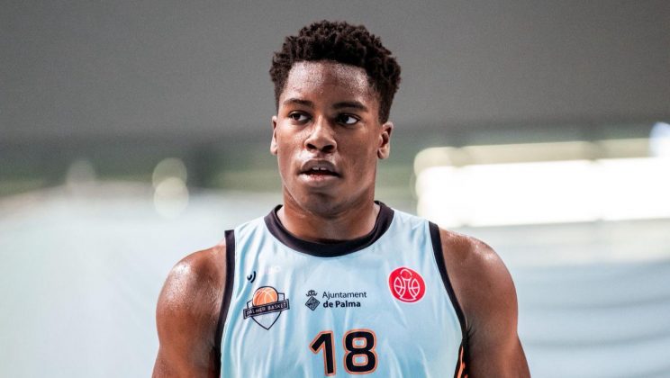 Michael Enabulele jugador del Palmer Básket Mallorca Palma cedido al Básket Lliria