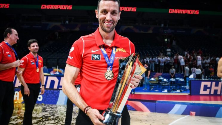 Marco Justo con la selección SUB 18 divizan el trabajo colectivo y se consagran como campeones de Europa