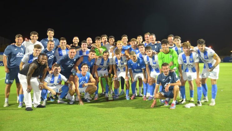 El CD Atlético Baleares se impone al UD Rotlet Molinar (8-1) para llevarse el Trofeu Nicolás Brondo