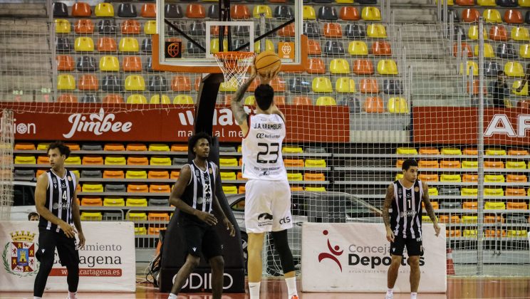 El Fibwi Mallorca Bàsquet Palma cae en la orilla en Cartagena