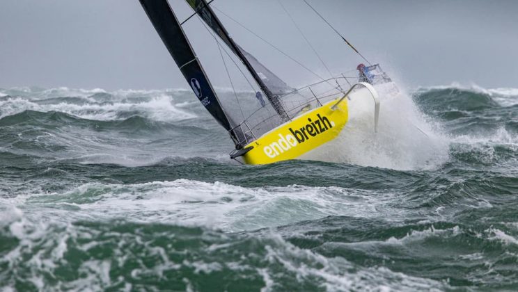 La Solitaire du Figaro Paprec afronta calma y estrategia rumbo a Vigo