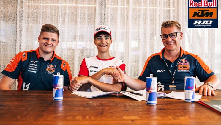 Brian Uriarte ficha por Red Bull KTM Ajo para acompañar a Álvaro Carpe en Moto3 en 2026