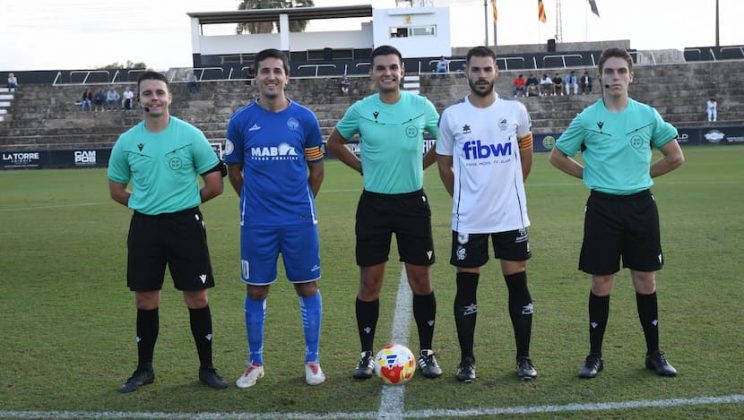 ¡Hat-trick letal! Mateu Ferrer destroza al Binissalem y pone al Constancia a rugir en la Tercera RFEF