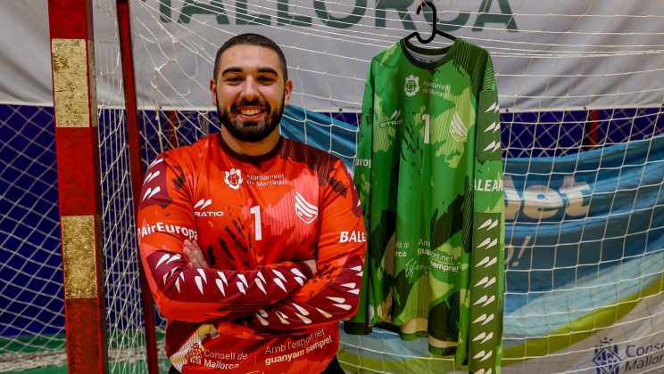 HANDBOL MALLORCA PRESENTA SU NUEVA PIEL