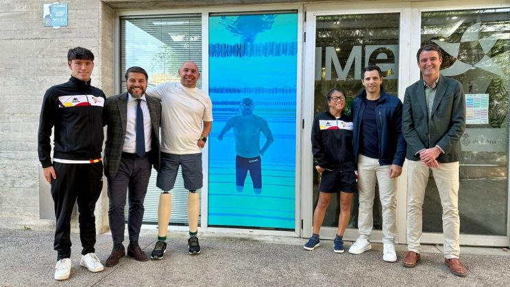 Palma rinde homenaje a Xavi Torres en la piscina municipal de Sant Jordi