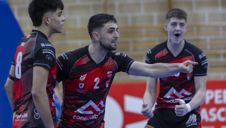 El ConectaBalear CV Manacor viaja directo desde Europa para retar a Guaguas