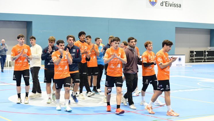 El Trasmapi Gobycar & Citubo HC Eivissa deja escapar un partido dominado ante Fertiberia Puerto Sagunto en la 11ª Jornada de la DHP.