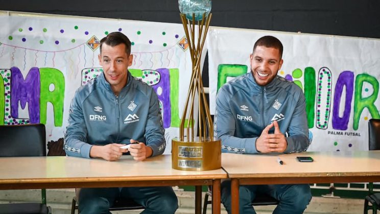 El Illes Balears Palma Futsal visita el CEIP Ca’n Pastilla tras conquistar la Copa Intercontinental
