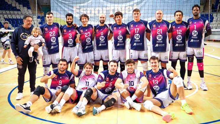 Mayurqa Voley Palma firma una victoria sufrida en un partido de dos caras (3–2)