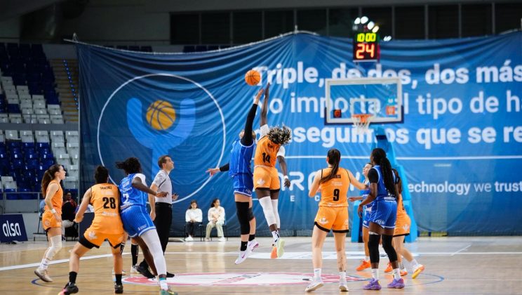 El Azul Marino sigue sumando victorias y vence sudando hasta la última gota