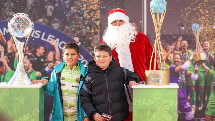El Illes Balears Palma Futsal adelanta la Navidad en Son Moix