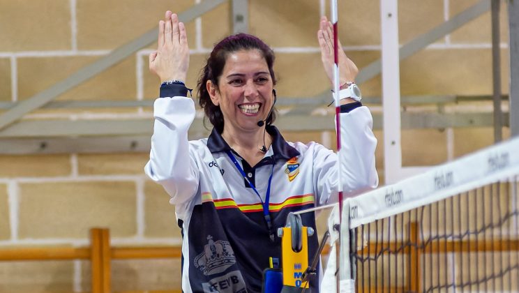 Gloria Souto cumple una década pitando en Europa: “No me considero una referente, sinó una afortunada”