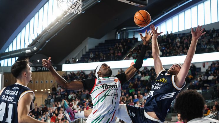 El Fibwi Mallorca Bàsquet Palma cae por 83-64 en su visita al Alimerka Oviedo Baloncesto