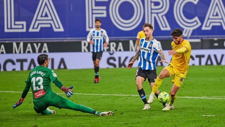 Álex Pachón , nuevo delantero blanquiazul