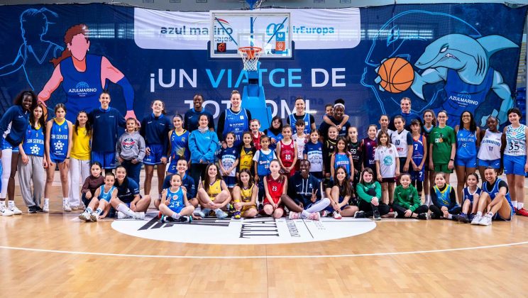 Más de 2700 almas se unen para celebrar la victoria de Azulmarino