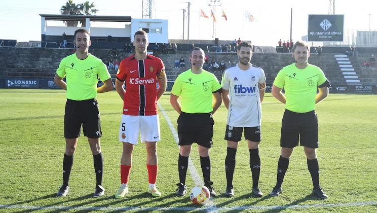 Empate de carácter entre dos clásicos de Tercera: constancia y equilibrio hasta el final