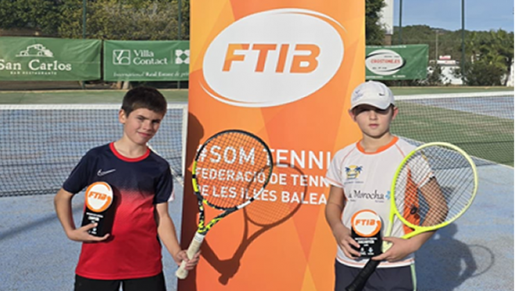 DANIEL ENRÍQUEZ Y MIA HORRIDGE SE CORONAN EN EL CAMPEONATO ALEVÍN DE IBIZA Y FORMENTERA