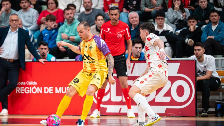 Derrota en casa del líder (4-3)