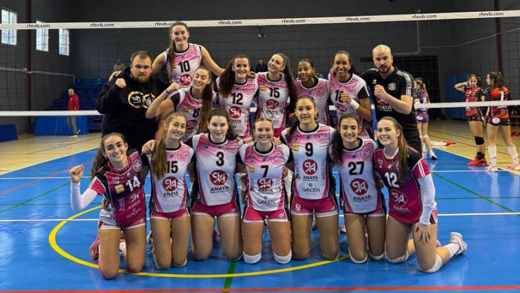 Mayurqa Voley Palma Anaya sigue firme en el liderato tras una victoria de carácter