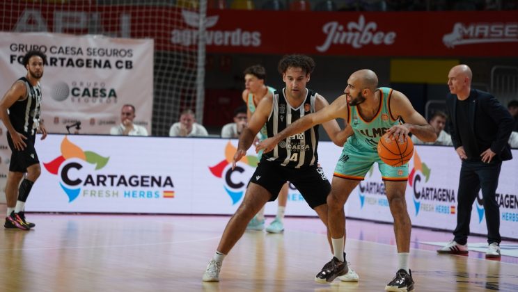 El Palmer Basket halla su versión colectiva más completa para superar al Cartagena (66-82)