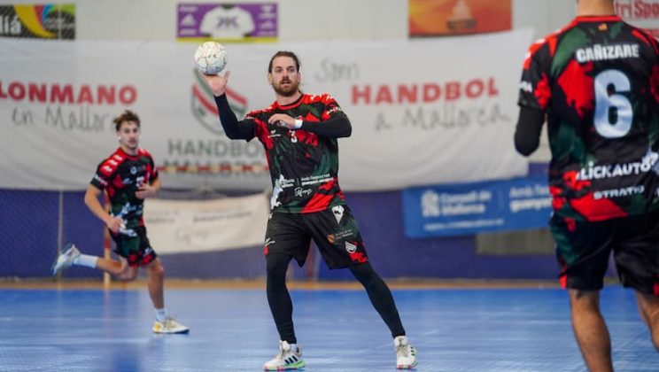 Handbol Mallorca recibe a Torrevieja en un duelo de máxima igualdad.