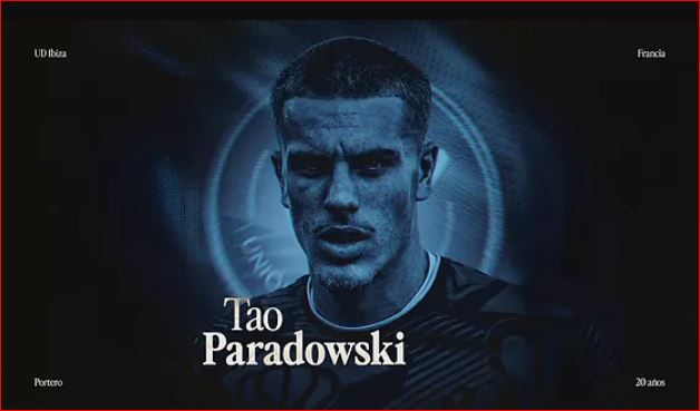 La UD Ibiza apuesta por el futuro bajo palos con la llegada de Paradowski