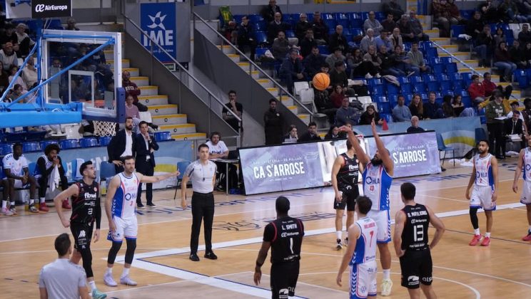 El Fibwi Mallorca Bàsquet Palma da la cara, juega un partidazo pero cae con polémica ante el HLA Alicante