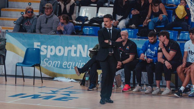 El Fibwi Mallorca Bàsquet Palma pelea pero cae ante un acertado Monbus Obradoiro