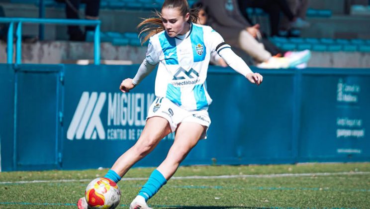 Neus Perelló seguirá defendiendo los colores del Balears FC