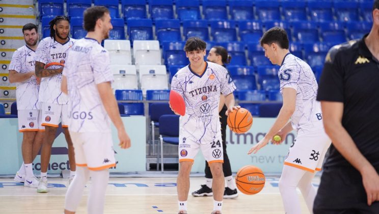 El Palmer Basket se asocia con Son Moix para vencer al Tizona Burgos en una actuación impecable
