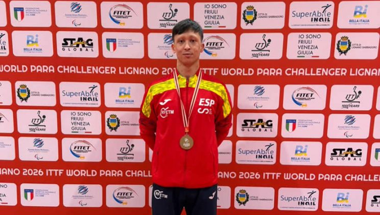 ALEJANDRO DIAZ BRILLA EN EUROPA Y PONE EL FOCO EN EL MUNDIAL DE TENIS DE MESA