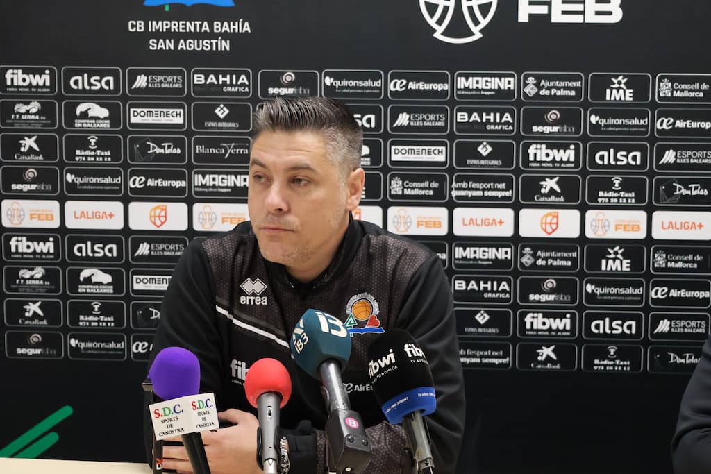 Presentación oficial de Pablo García como entrenador del Fibwi Mallorca Bàsquet Palma