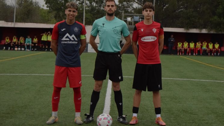 Un líder con polémica: el Manacor asalta el Toni Tatxa en un duelo vibrante y se acerca al ascenso