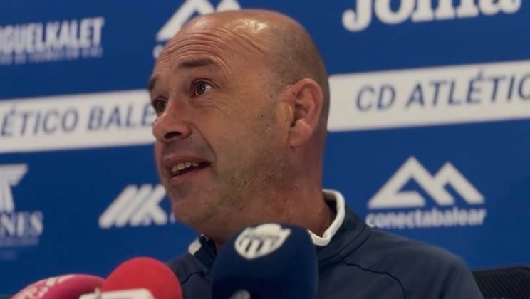 Luis Blanco : «Va a ser un partido muy complicado. No deja de ser un derbi»