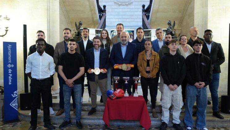 El alcalde presenta el III Trofeu Ciutat de Palma de Boxeo, en el que se disputarán los campeonatos de Europa absoluto y de España superpluma