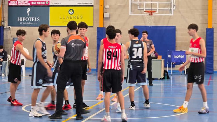BASQUET. LOS CADETES JARDINES SON CAPÓ SE PROCLAMAN CAMPEONES DE LIGA