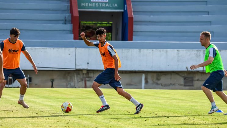 De promesa a realidad en un solo día: el debut que ilusiona al Poblense