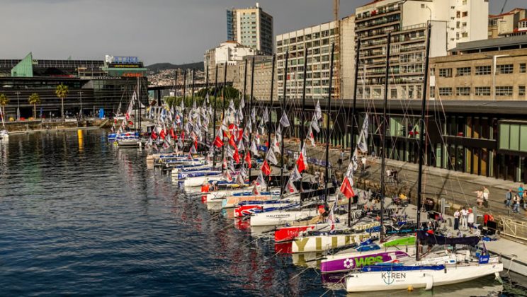 Vela: Vigo disfruta de La Solitaire du Figaro Paprec en su jornada de descanso