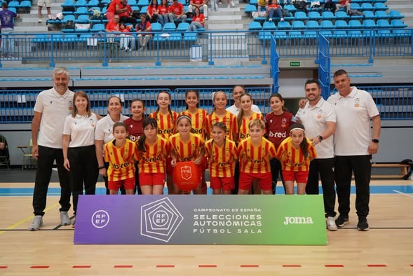 La Sub-12 femenina firma una actuación de escándalo en el Campeonato de España. Descubre cómo han pasado de la tensión al triunfo absoluto en apenas 24 horas.
