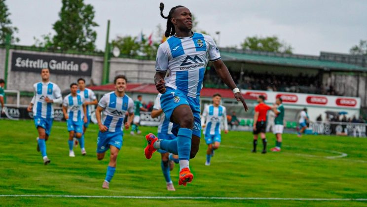 El Atlético Baleares golpea primero en O Vao (0-3)